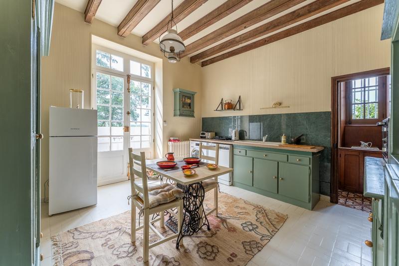 Maison - 340 m² - 12 pièces