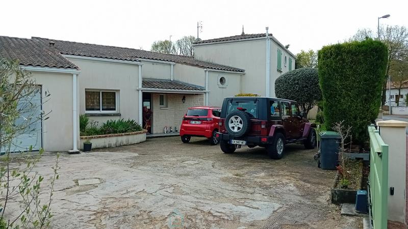 Maison - 142 m² - 6 pièces