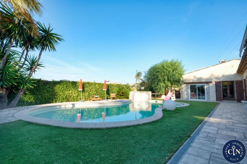 Maison - 164 m² - 5 pièces