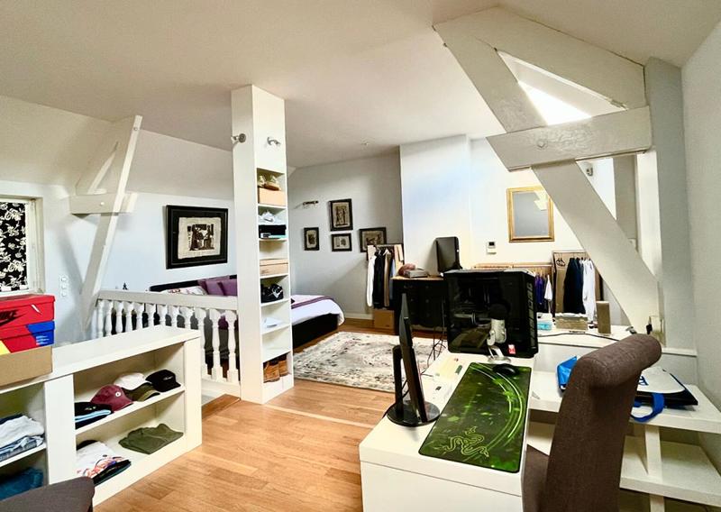 Maison - 260 m² - 8 pièces