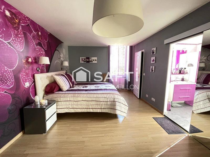 Maison - 210 m² - 5 pièces