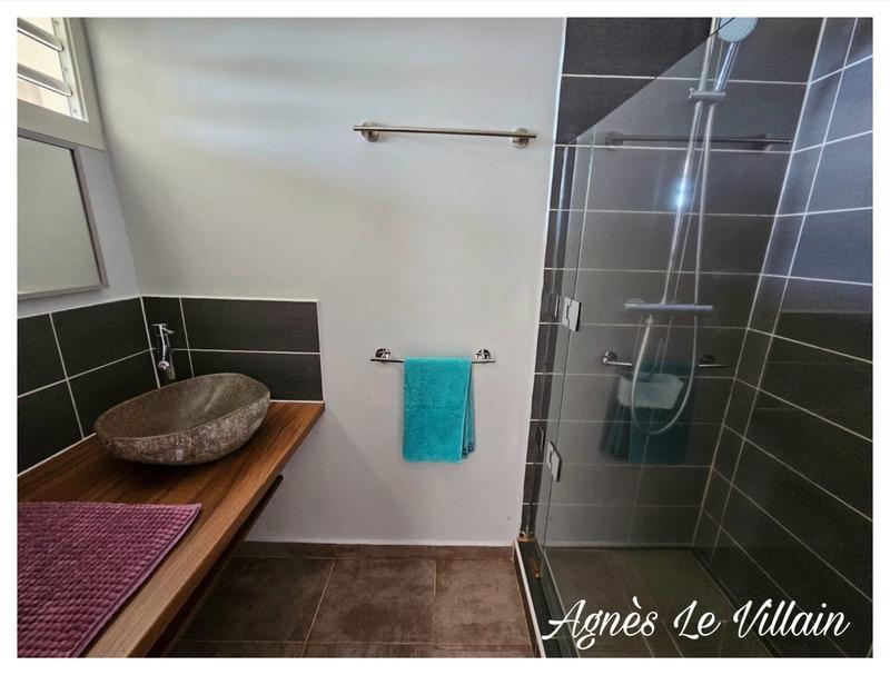 Villa - 264 m² - 6 pièces