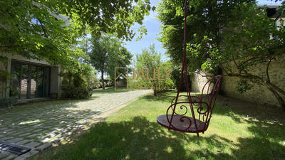 Maison - 300 m² - 9 pièces