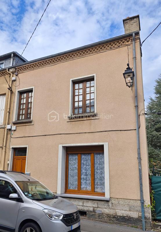 Maison - 111 m² - 6 pièces