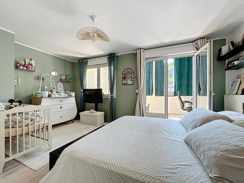 Appartement - 111 m² - 3 pièces