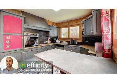 Maison - 90 m² - 5 pièces