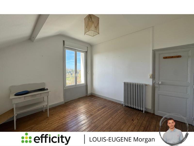 Maison - 181 m² - 9 pièces