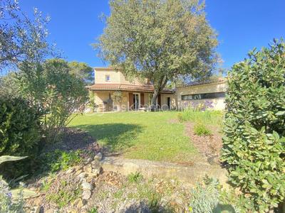 Villa - 185 m² - 6 pièces