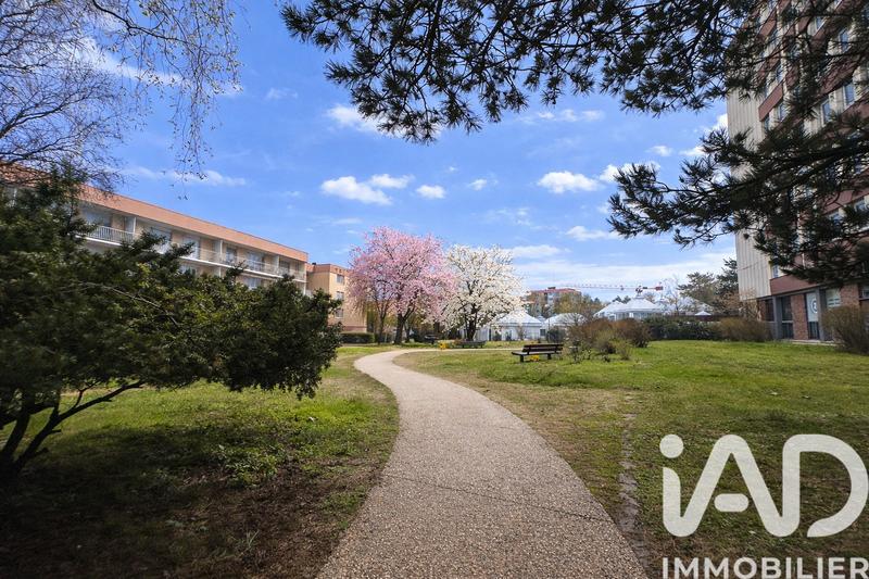 Appartement - 77 m² - 4 pièces