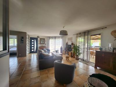 Maison - 110 m² - 6 pièces