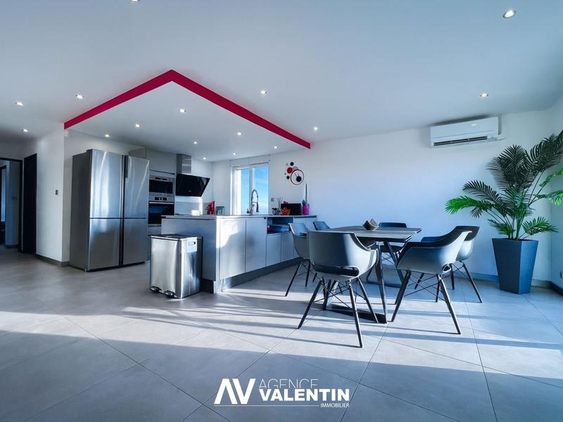 Maison - 151 m² - 7 pièces