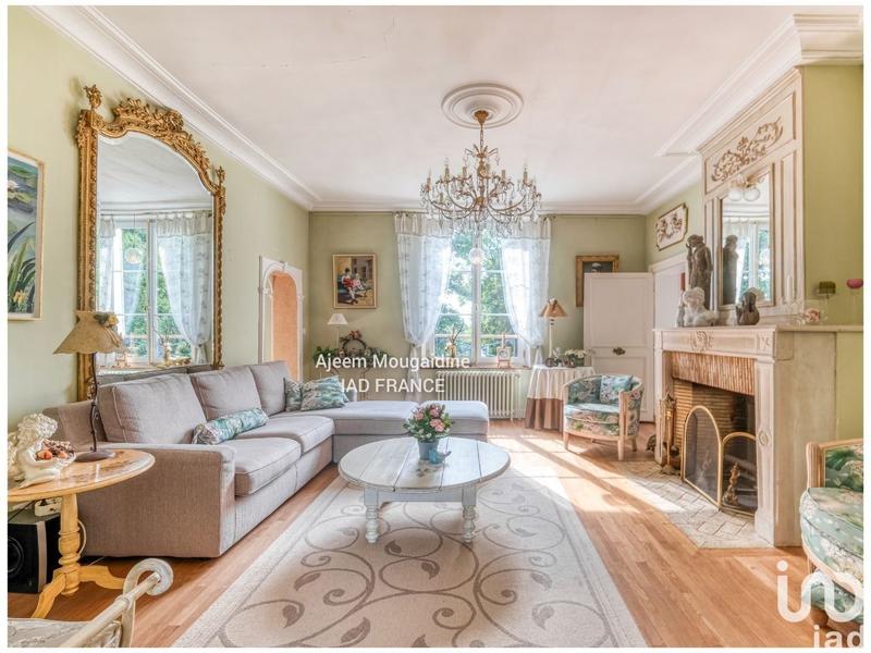 Maison - 226 m² - 9 pièces