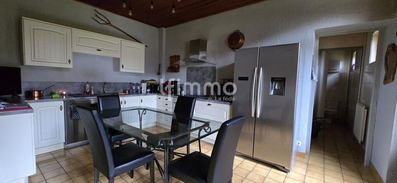 Maison - 217 m² - 9 pièces