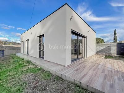 Maison - 75 m² - 4 pièces