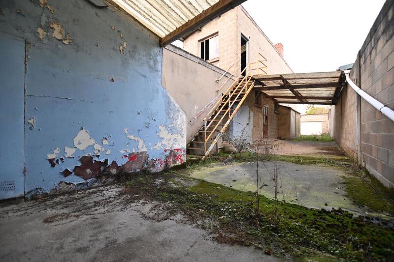 Maison - 289 m² - 2 pièces