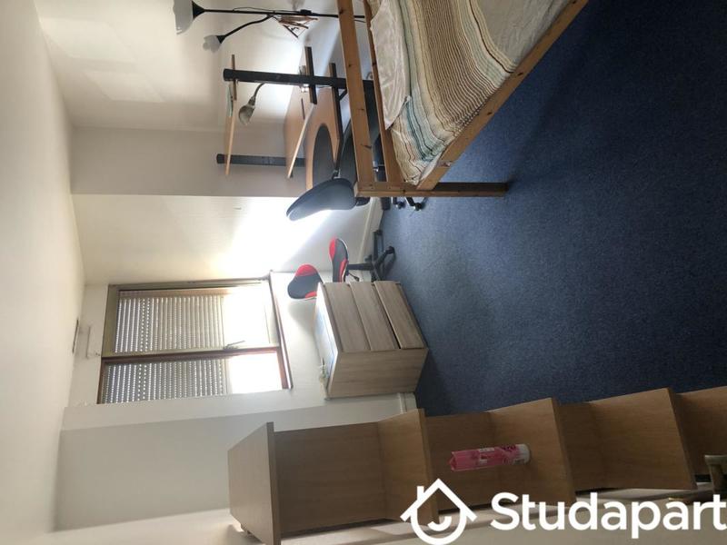 Chambre - 11 m² - 1 pièce