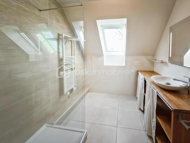 Maison traditionnelle - 152 m² - 6 pièces