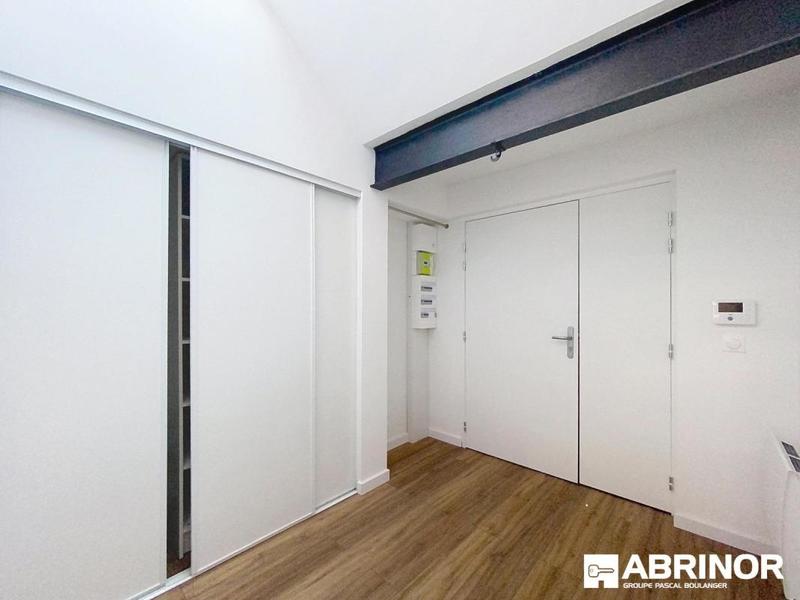 Loft - 87 m² - 3 pièces