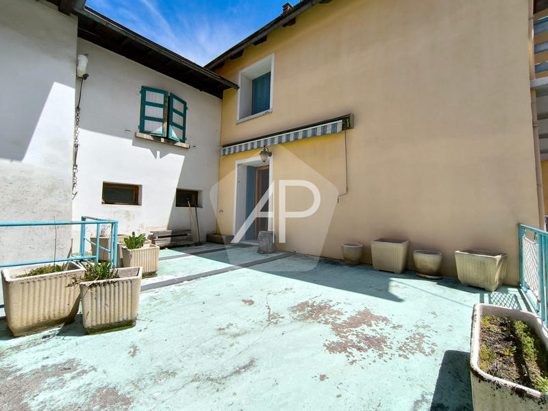 Maison ancienne - 185 m² - 5 pièces