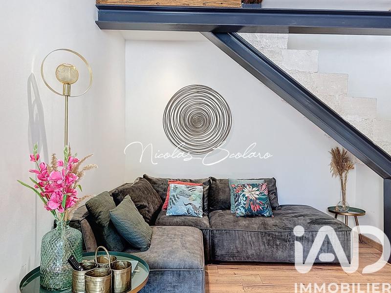 Maison - 1 m² - 6 pièces