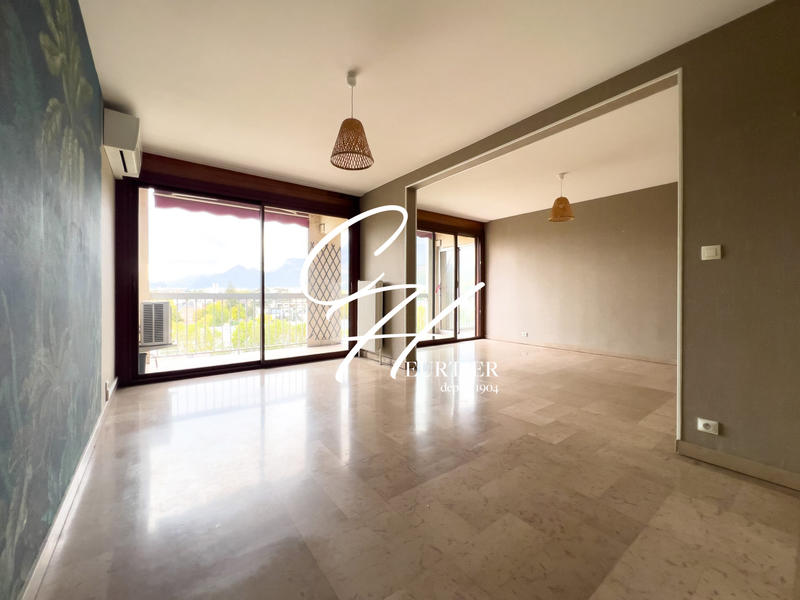 Appartement - 98 m² - 4 pièces