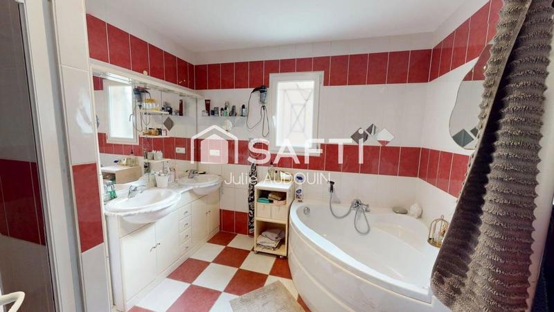 Maison - 149 m² - 7 pièces