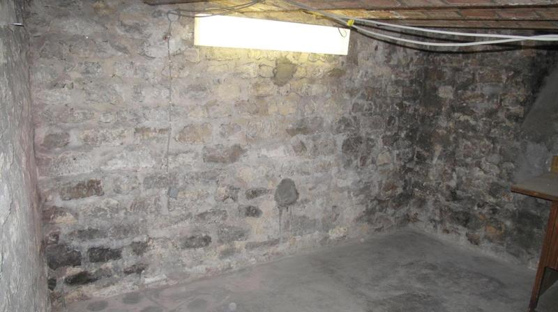 Bureau - 83 m² - 1 pièce