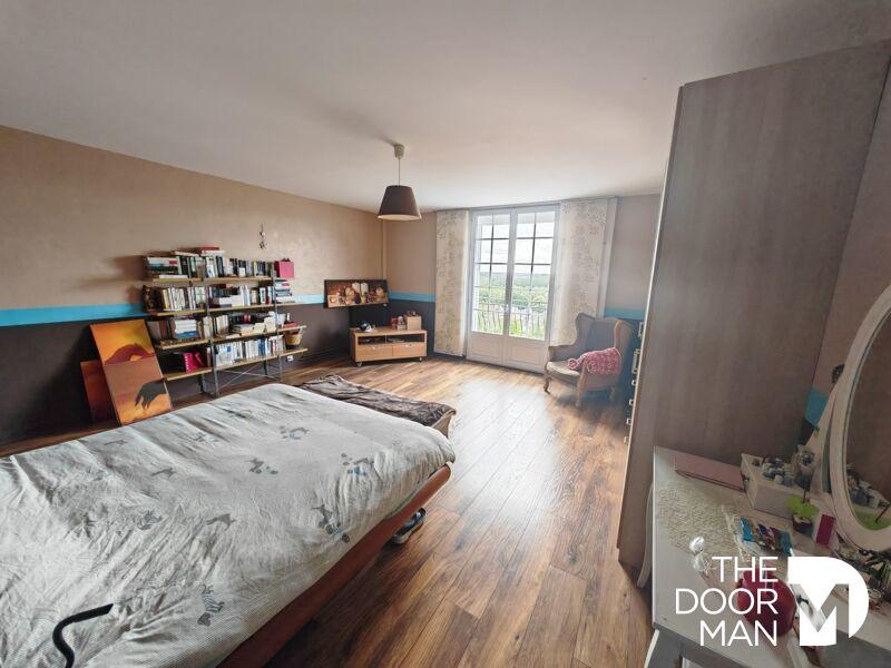 Propriété - 700 m² - 23 pièces