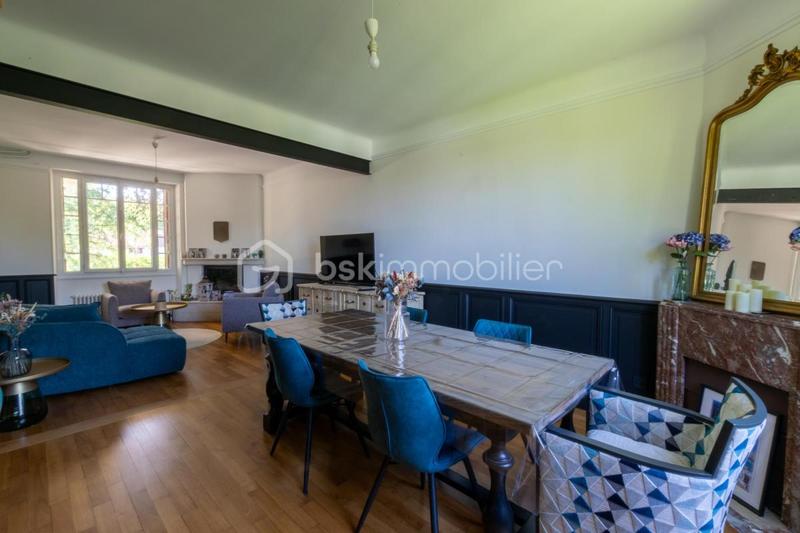 Maison bourgeoise - 230 m² - 8 pièces