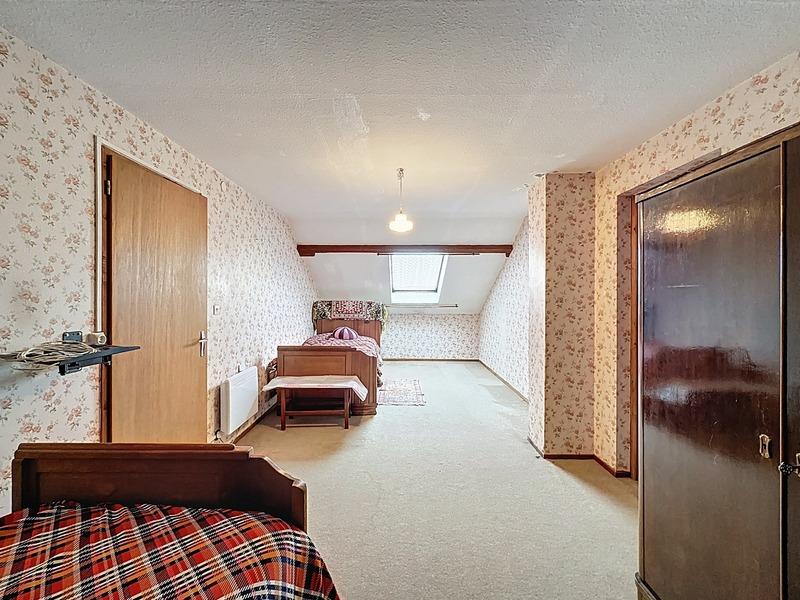 Maison - 186 m² - 8 pièces