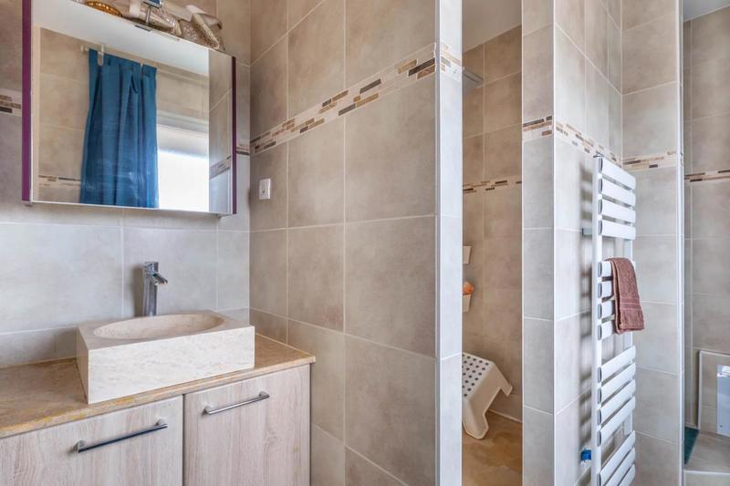 Maison - 182 m² - 7 pièces