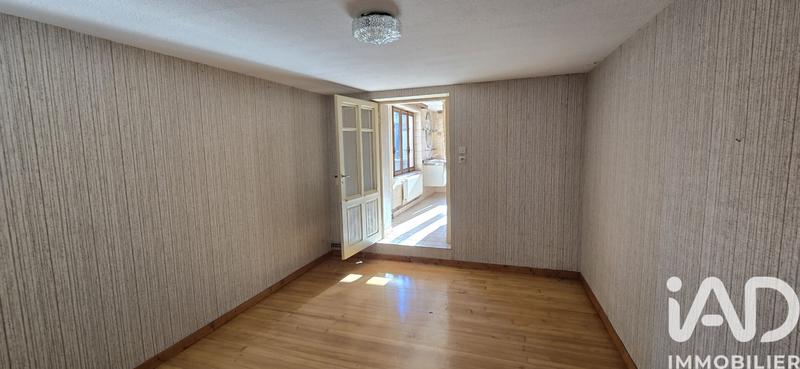 Maison - 143 m² - 9 pièces