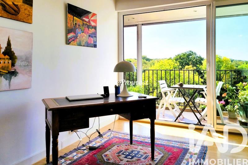 Appartement - 90 m² - 4 pièces