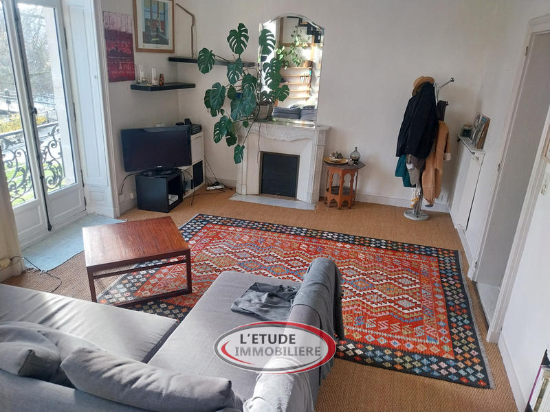 Appartement - 161 m² - 8 pièces