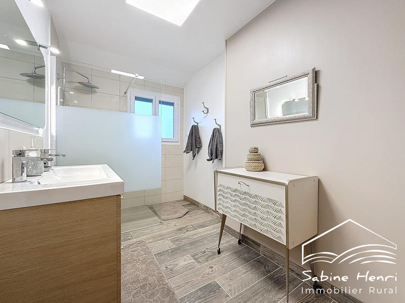 Maison - 354 m² - 10 pièces