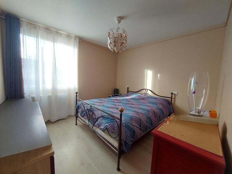 Appartement - 80 m² - 5 pièces