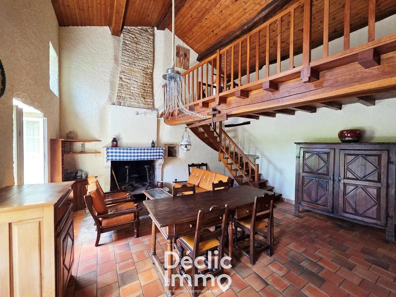 Maison - 265 m² - 12 pièces