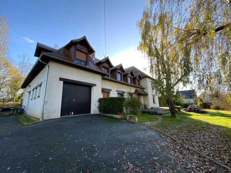 Maison - 362 m² - 12 pièces