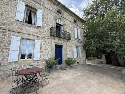 Maison de maîtres - 294 m² - 12 pièces