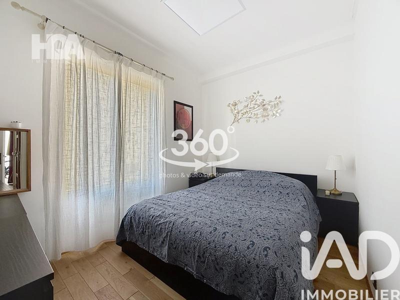 Appartement - 97 m² - 5 pièces