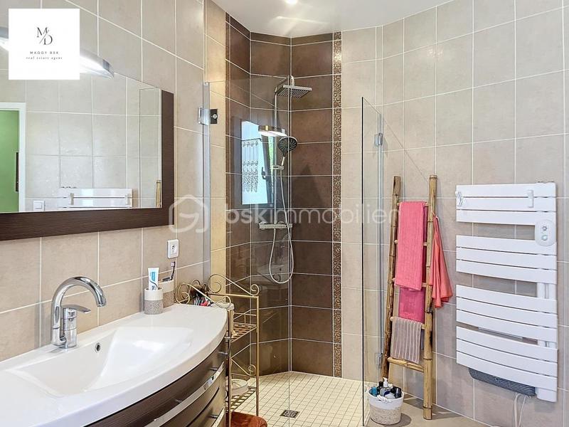 Maison d'architecte - 178 m² - 8 pièces