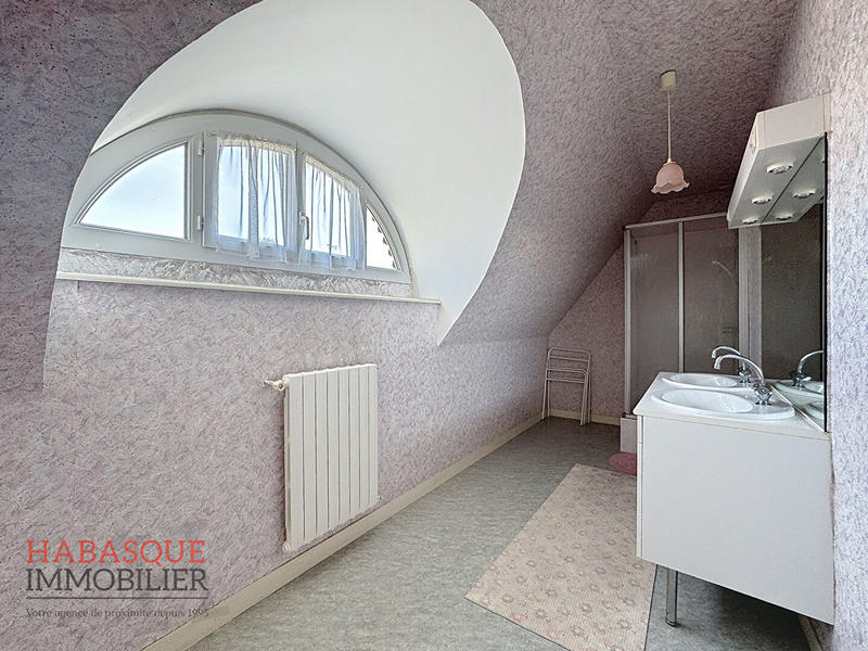 Maison - 134 m² - 5 pièces