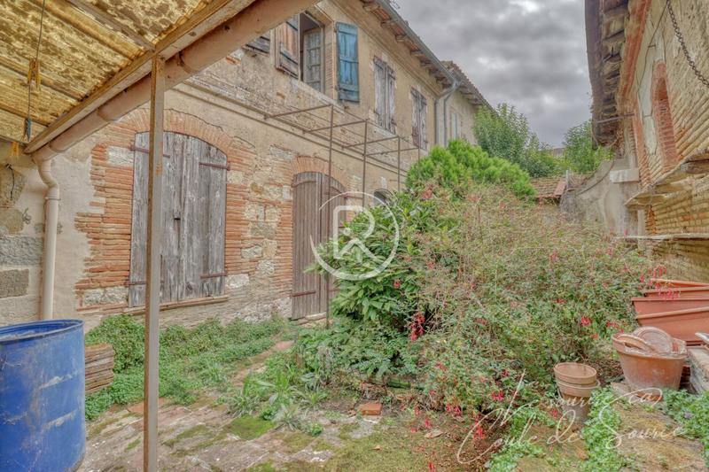 Maison de village - 262 m² - 7 pièces