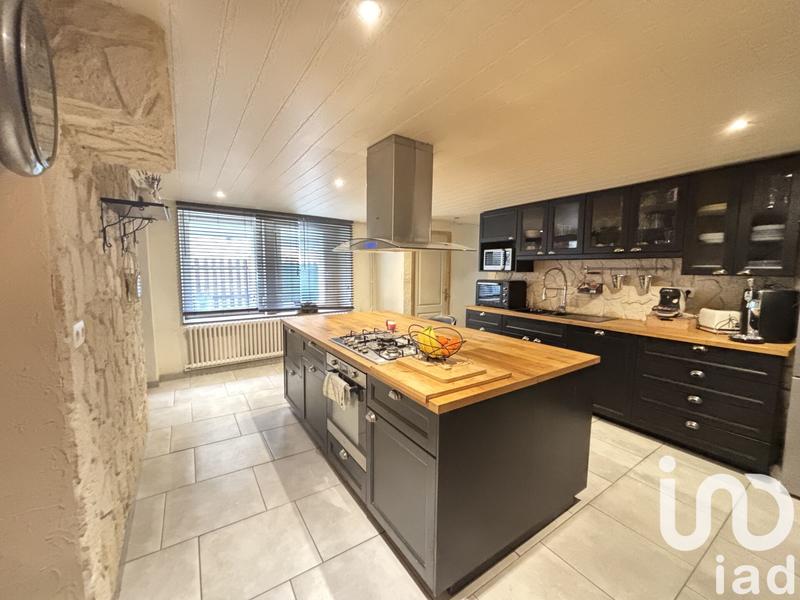 Maison - 313 m² - 6 pièces