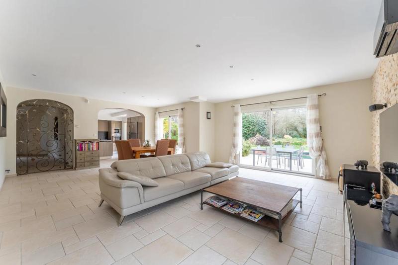 Maison - 170 m² - 6 pièces