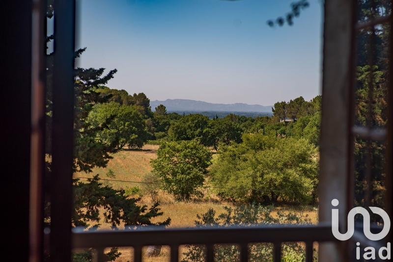 Maison - 693 m² - 10 pièces