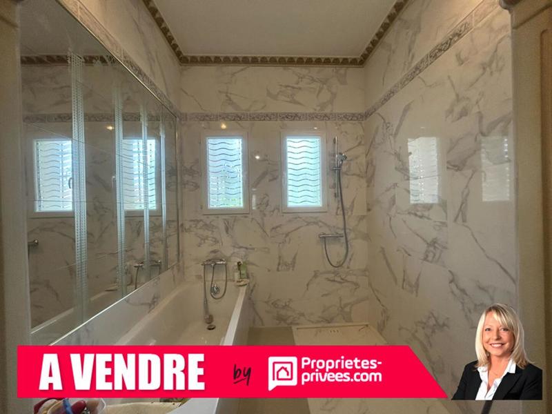 Maison - 210 m² - 6 pièces