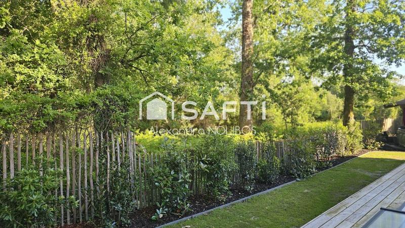 Maison - 330 m² - 7 pièces