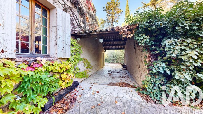 Maison de maîtres - 465 m² - 11 pièces