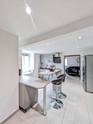 Maison - 140 m² - 4 pièces